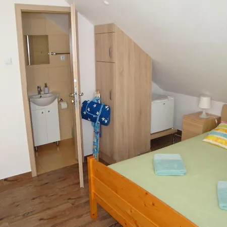 Kwatera prywatna Lucy *